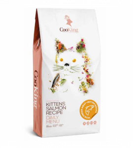 Cooking cat Kitten-570x633